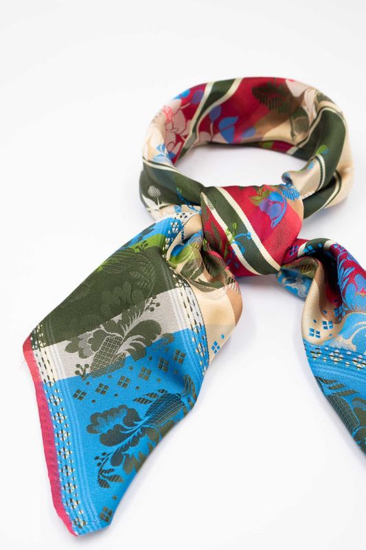 Silkeskjerf Gabriella 54