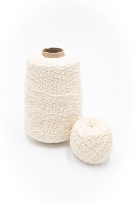 Hovedbilde Beltegarn hvit natur